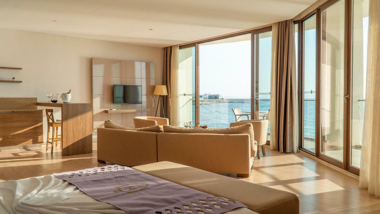 Ladies Beach Suite Hotel (Adults Only) Kusadası Exterior foto